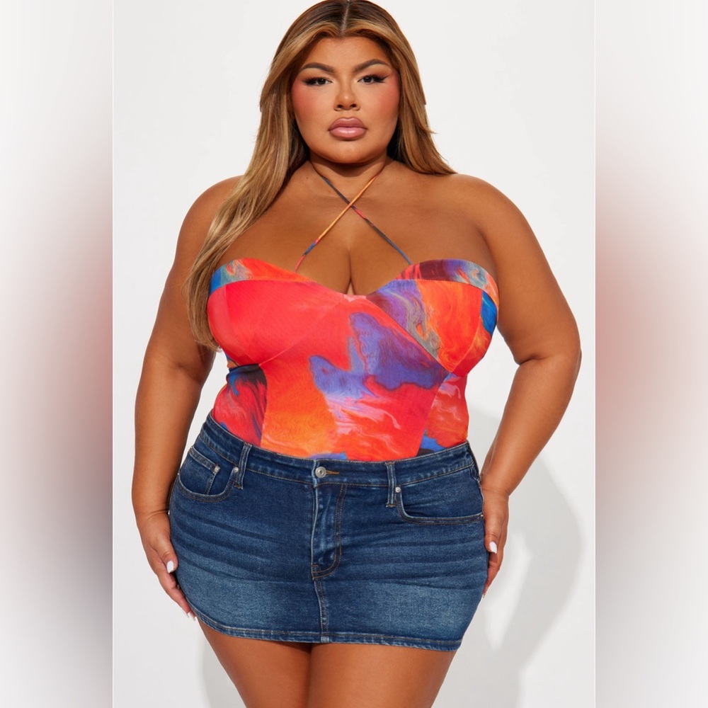 Size 2X Never Worn Fashion Nova Body Suit